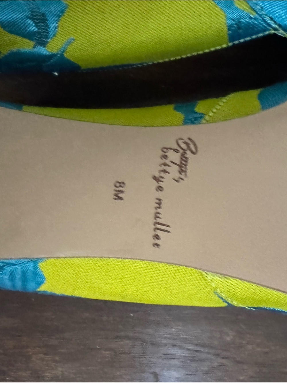 Bettye Muller Teal and Yellow Pointed Toe heals - Picture 6 of 6